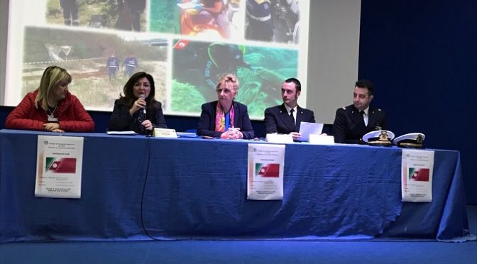 Gli studenti  del Piria  a scuola di “vigilanza ambientale” con la Guardia Costiera Seminario di studi a cura della Capitaneria di Porto di Gioia Tauro  avente  a tema problematiche di salvaguardia e tutela ambientale